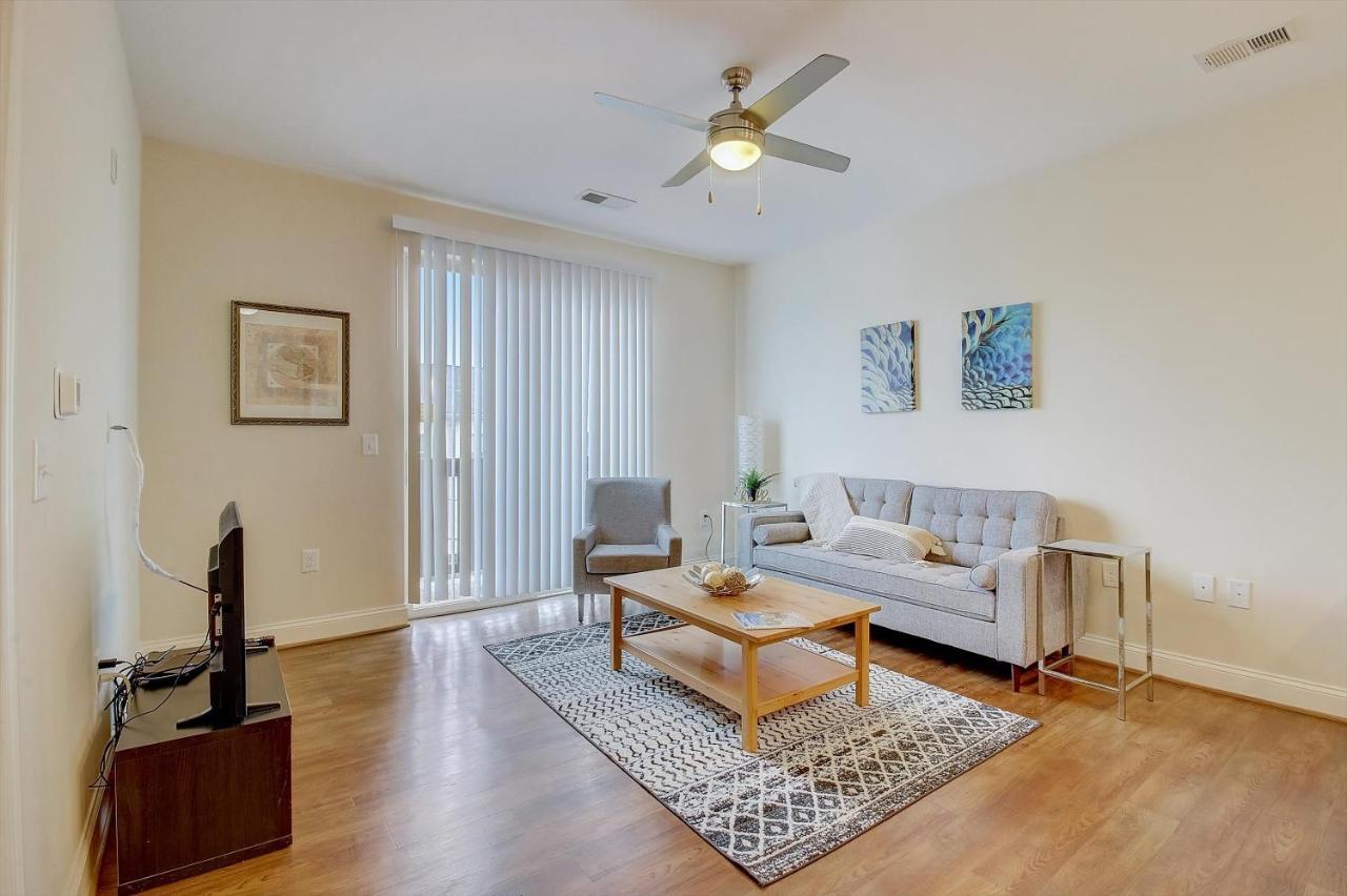 Apartamento Frontdesk Plaza Midwood Apts Charlotte, Nc *